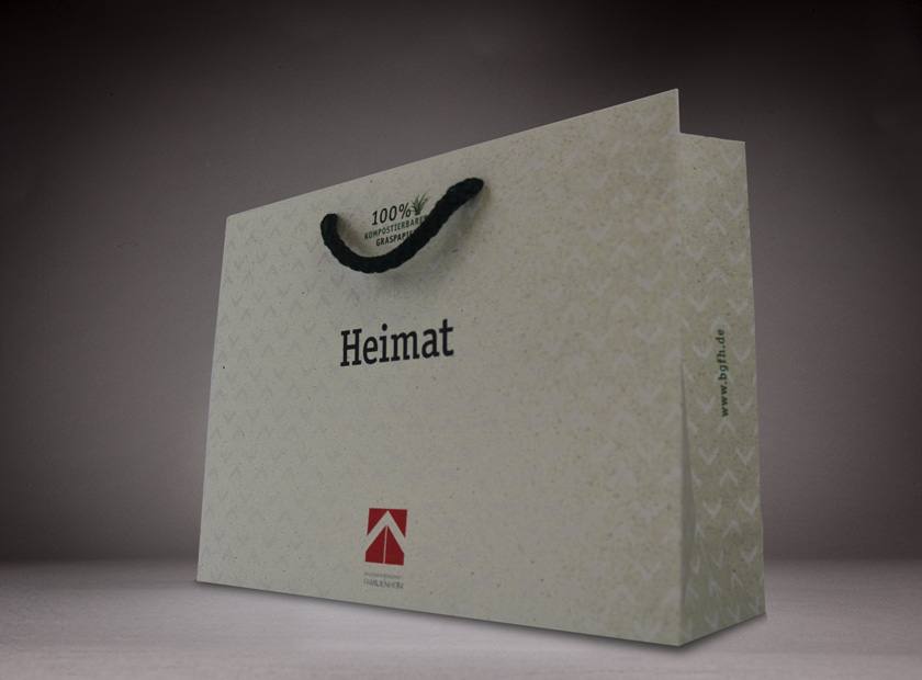 Environmentally friendly printed paper bag made from gras paper, Heimat motif