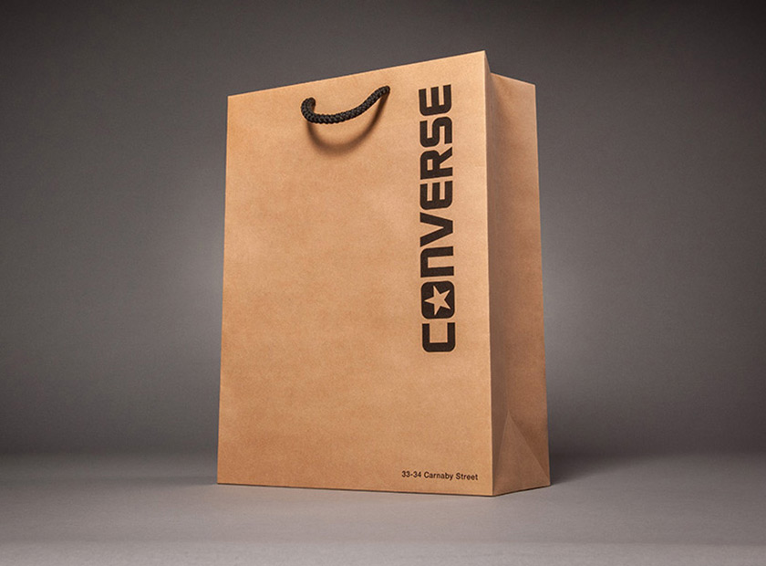 Environmentally friendly printed paper bag made from kraft paper, Converse motif