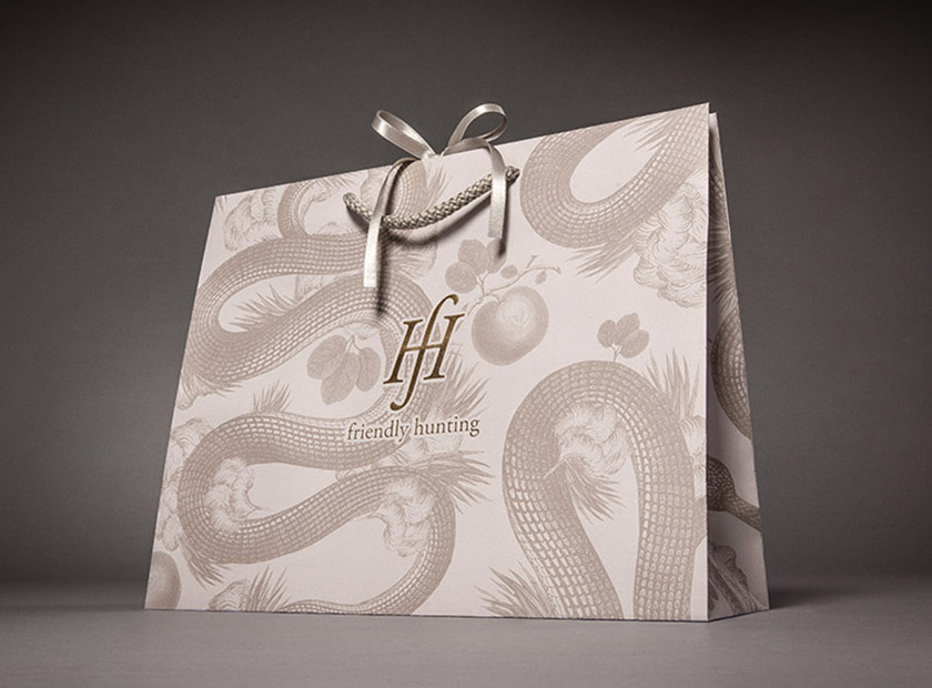 Environmentally friendly printed paper bag made from kraft paper, friendly hunting motif