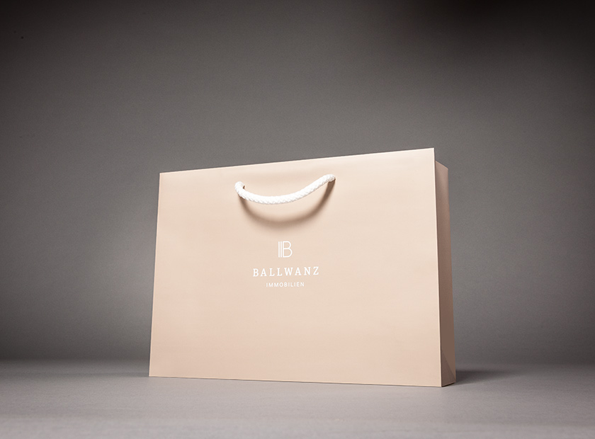 Printed paper bag with cord, Ballwanz logo